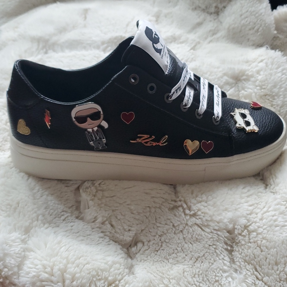 KARLA LAGERFELD  SNEAKERS 👟  8.5